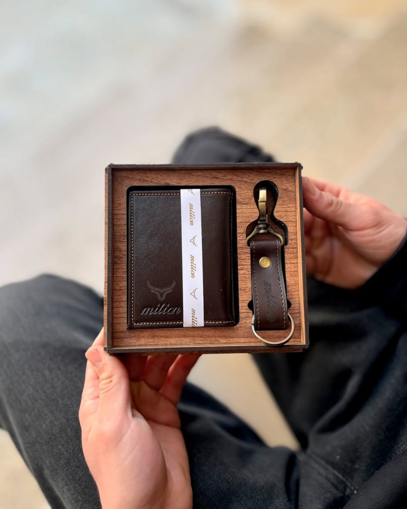 ست جاکارتی و جاسوییچی چرم اصل میلیون کد 136